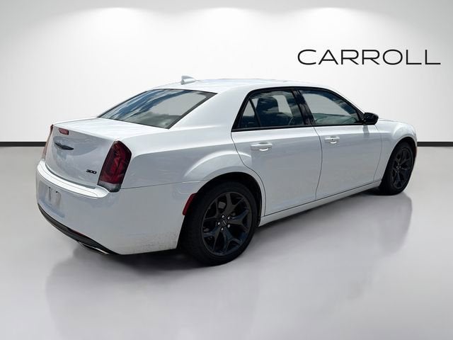 2023 Chrysler 300 Touring