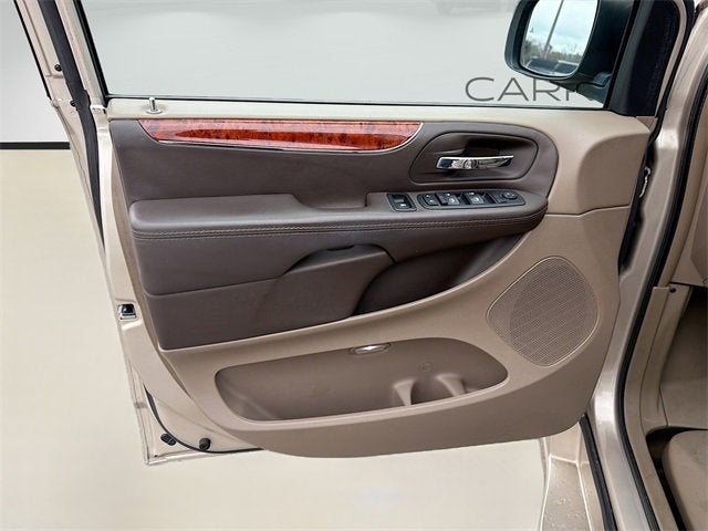 2015 Chrysler Town & Country Touring