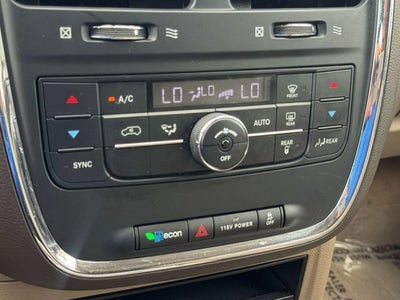 2014 Chrysler Town & Country Touring-L