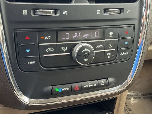 2014 Chrysler Town & Country Touring-L