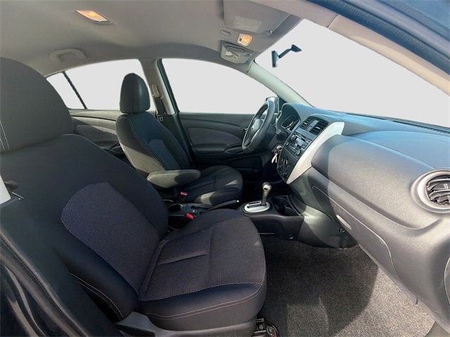 2015 Nissan Versa SV