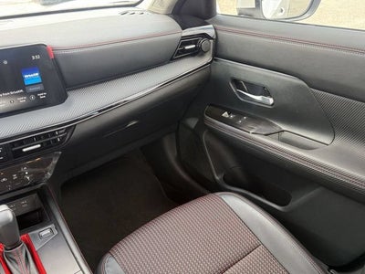 2025 Nissan Kicks SR FWD