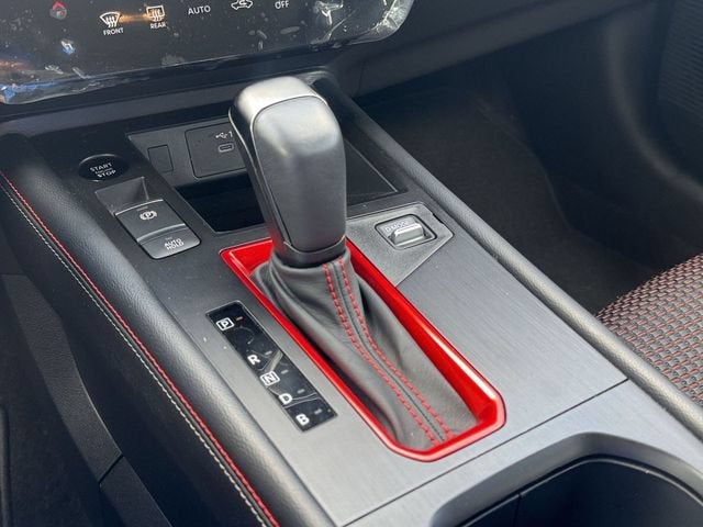 2025 Nissan Kicks SR FWD
