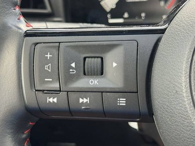 2025 Nissan Kicks SR FWD
