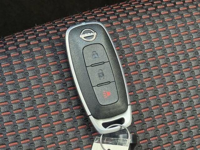 2025 Nissan Kicks SR FWD