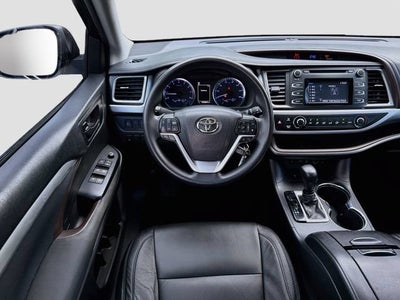 2019 Toyota Highlander LE