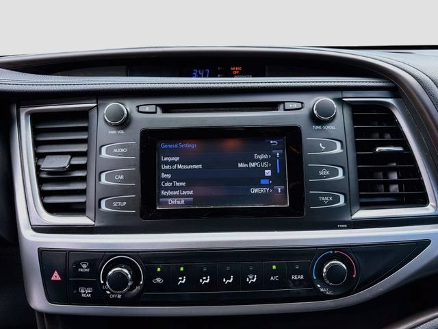 2019 Toyota Highlander LE