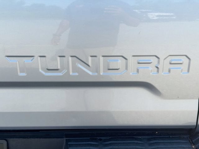 2017 Toyota Tundra SR5 5.7L V8
