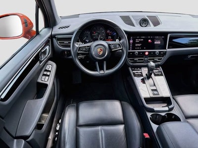 2023 Porsche Macan Base