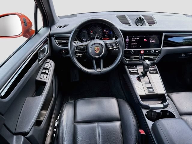 2023 Porsche Macan Base