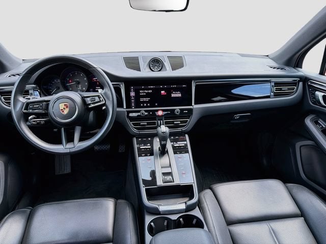 2023 Porsche Macan Base