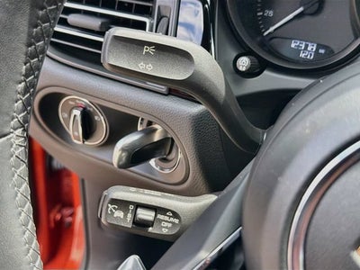 2023 Porsche Macan Base