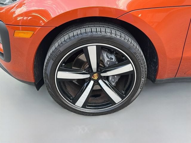 2023 Porsche Macan Base