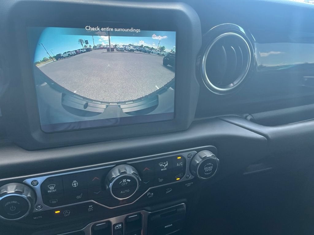2020 Jeep Wrangler Unlimited Sahara Altitude 4x4