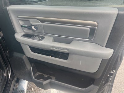2018 RAM 1500 Big Horn Crew Cab 4x4 5'7" Box