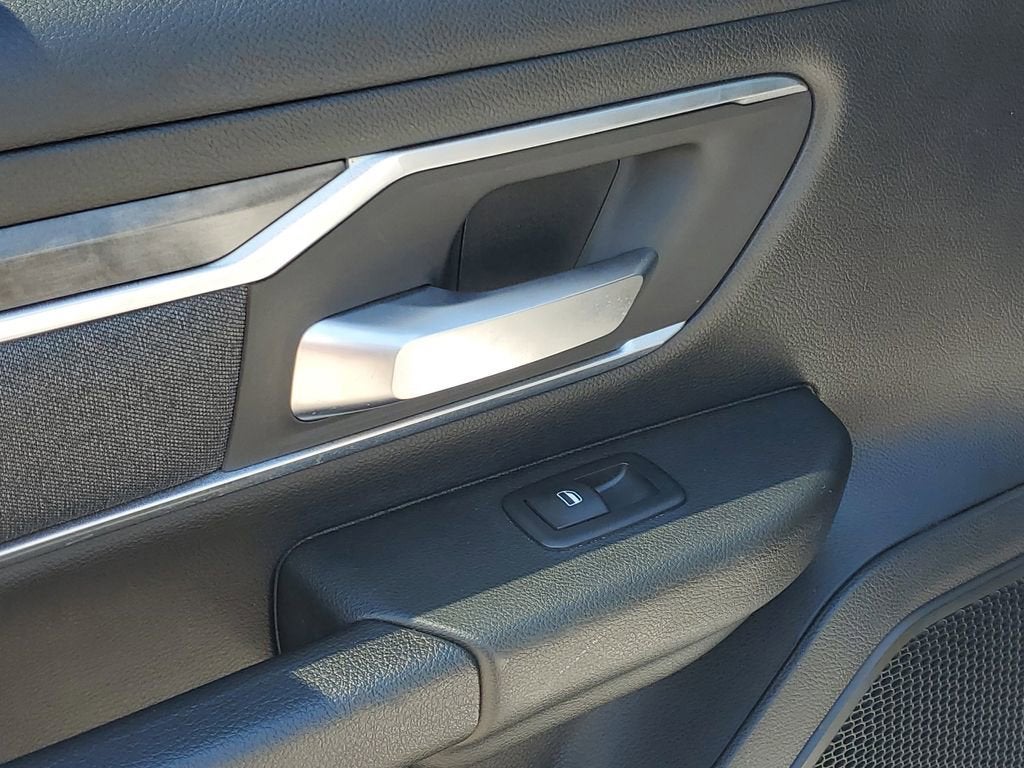 2019 RAM 1500 Big Horn/Lone Star Crew Cab 4x4 5'7" Box