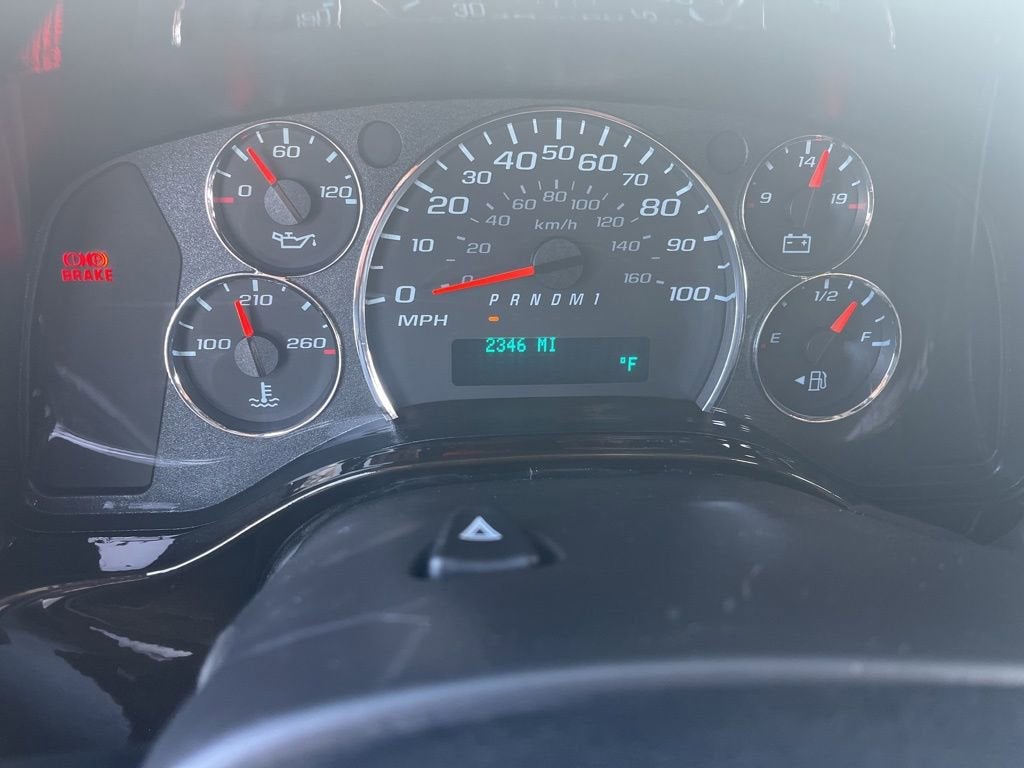 2025 Chevrolet Express Cargo WT