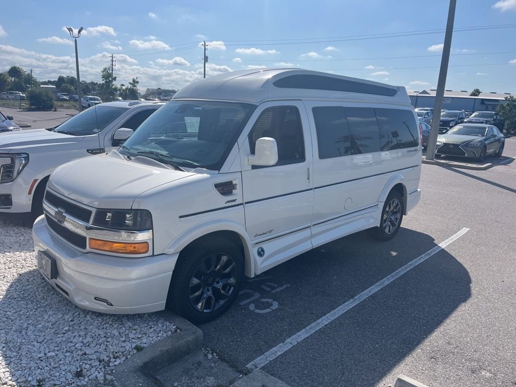 2025 Chevrolet Express Cargo WT