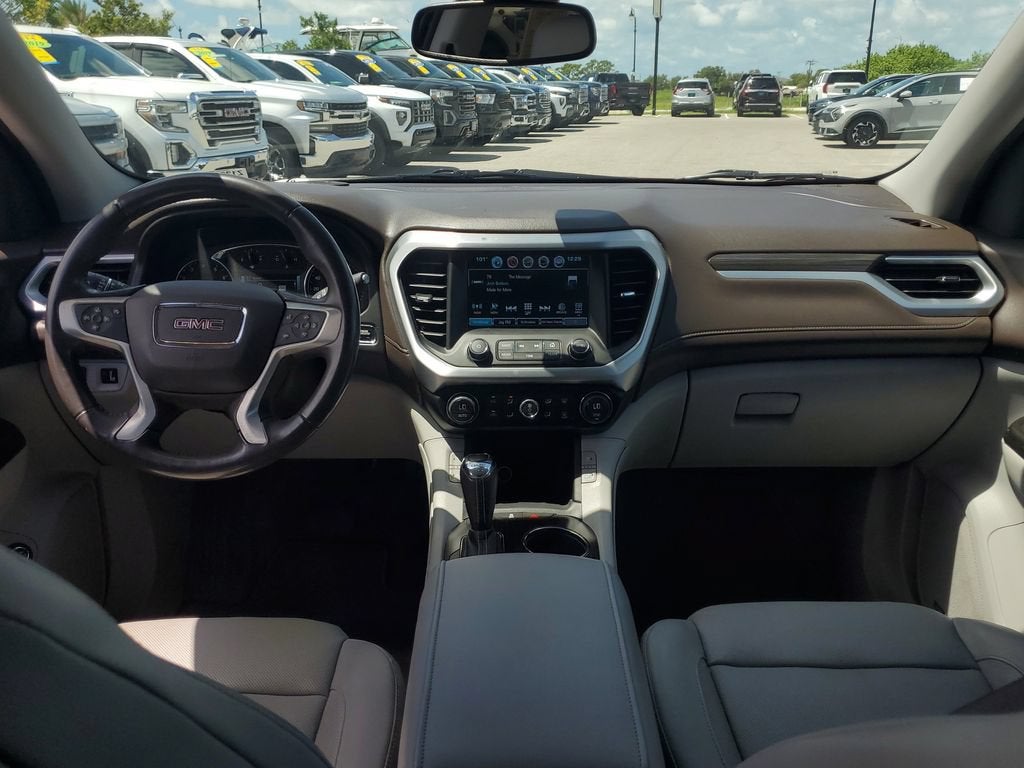 2017 GMC Acadia SLT