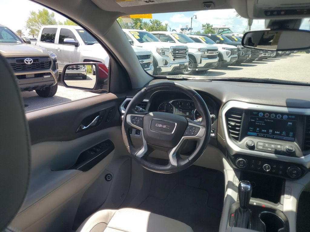 2017 GMC Acadia SLT