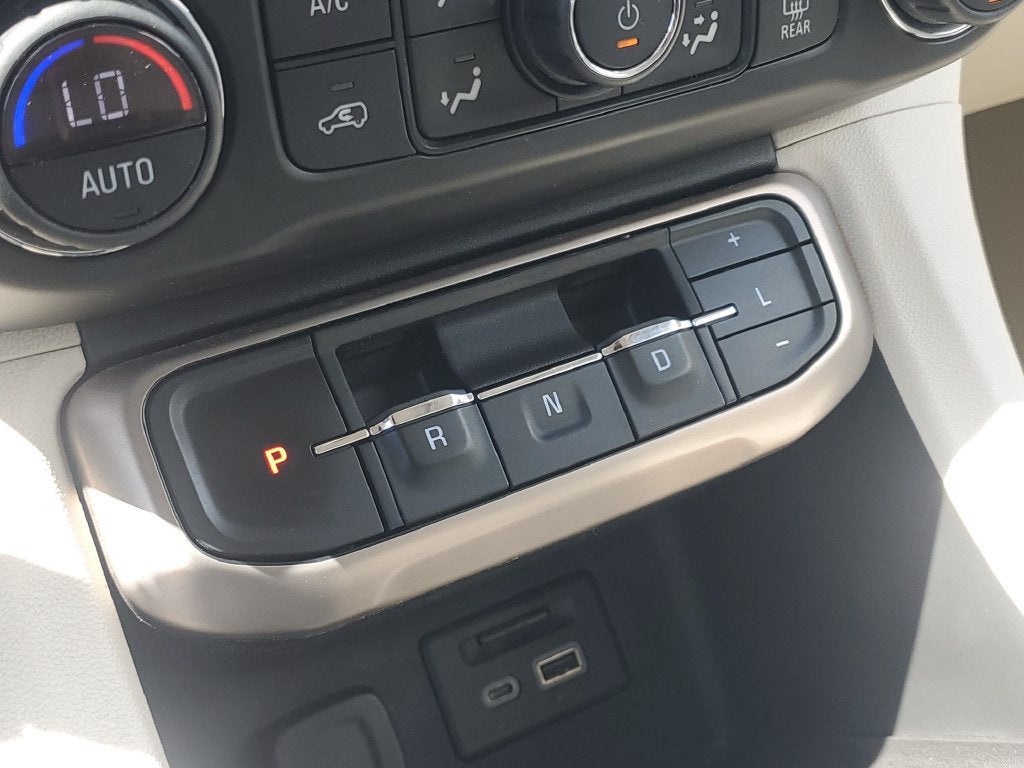 2021 GMC Acadia Denali - Photo 31