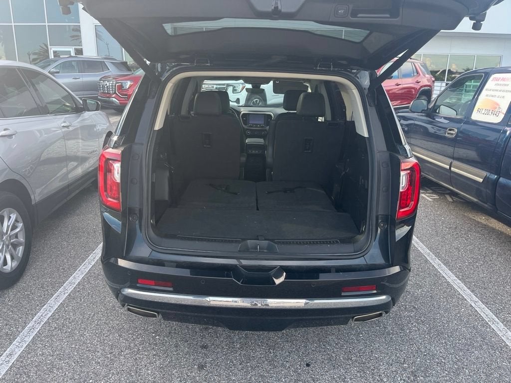 2023 GMC Acadia Denali