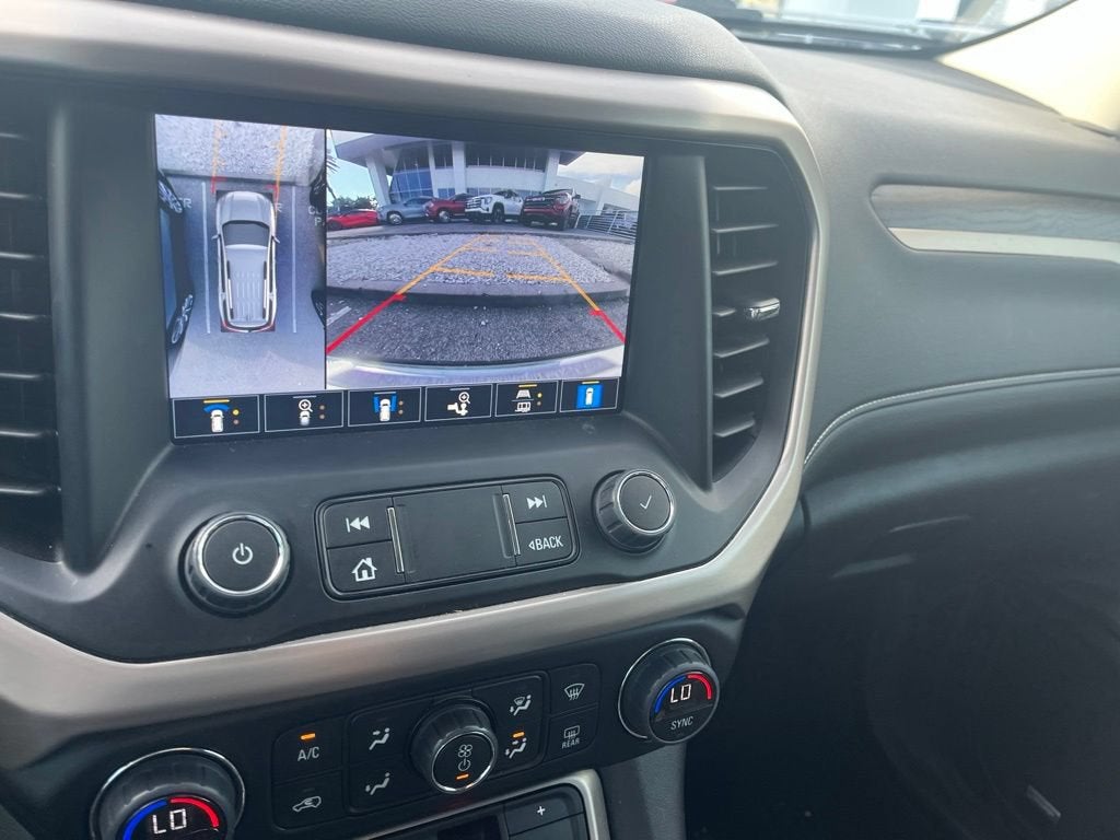 2023 GMC Acadia Denali