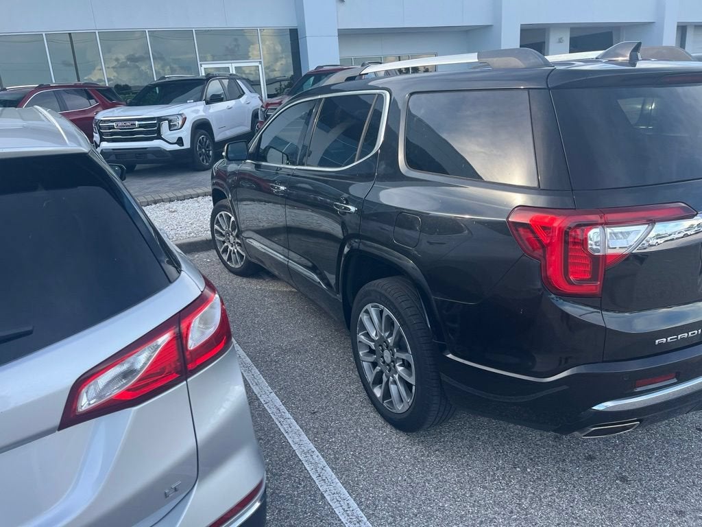 2023 GMC Acadia Denali