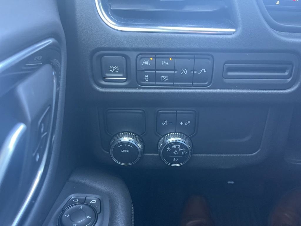 2022 GMC Yukon XL SLT