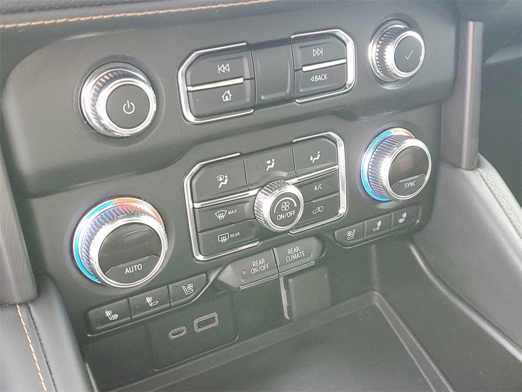 2021 GMC Yukon XL AT4