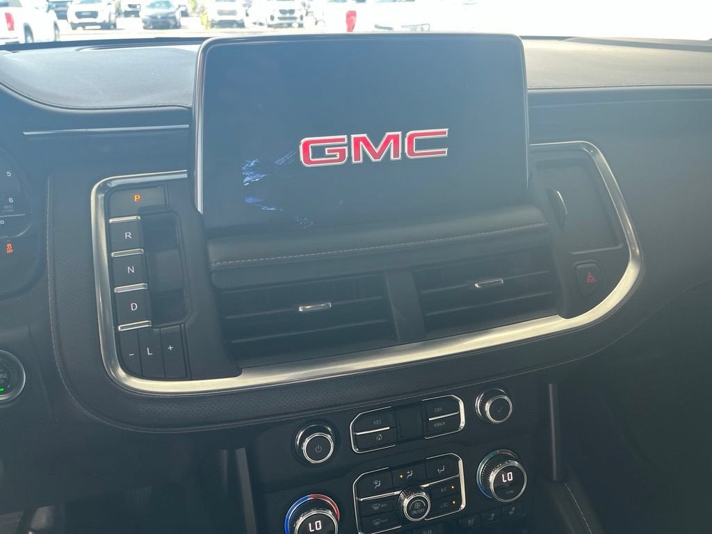 2022 GMC Yukon XL AT4