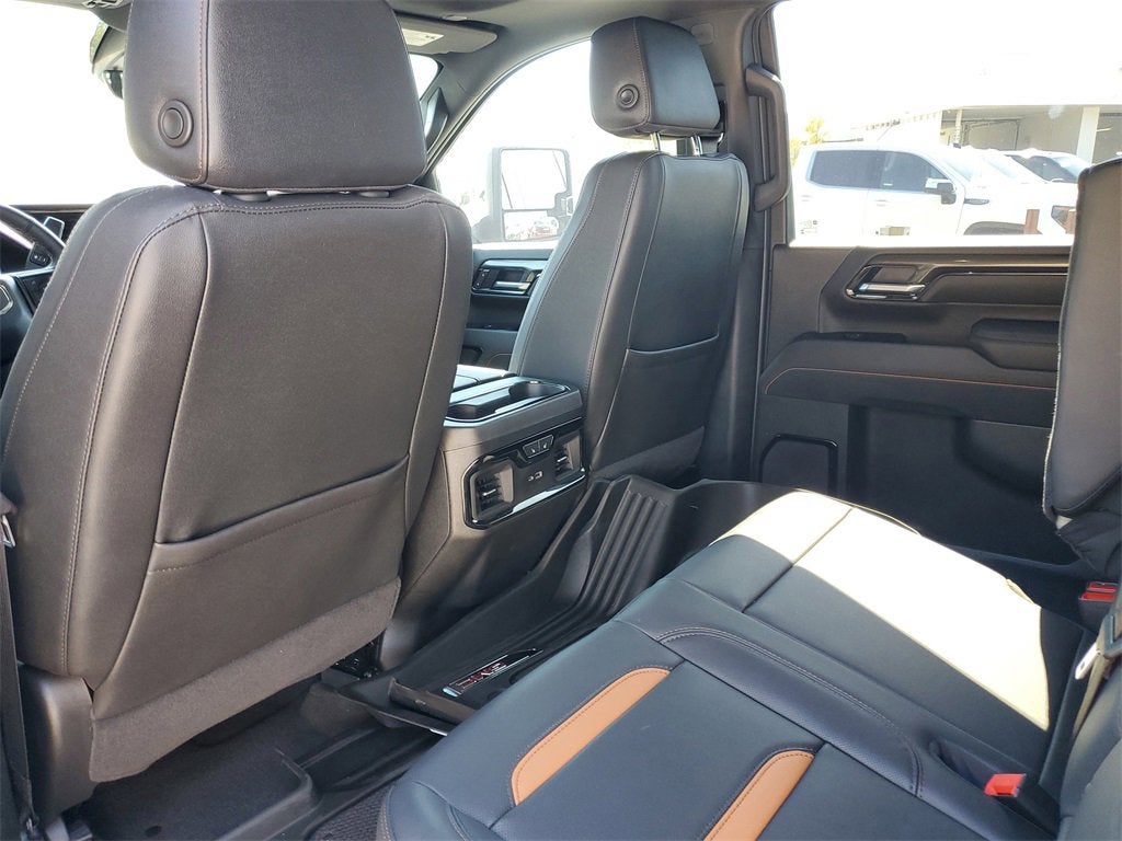 2025 GMC Sierra 3500 HD AT4