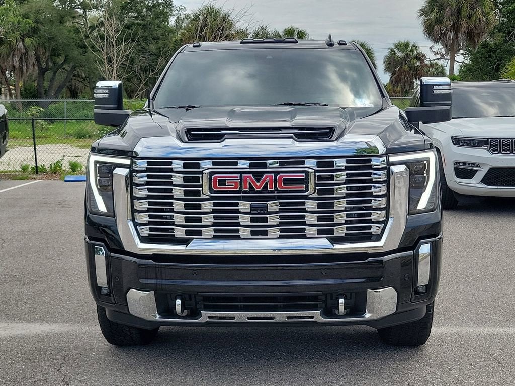 2025 GMC Sierra 3500 HD Denali