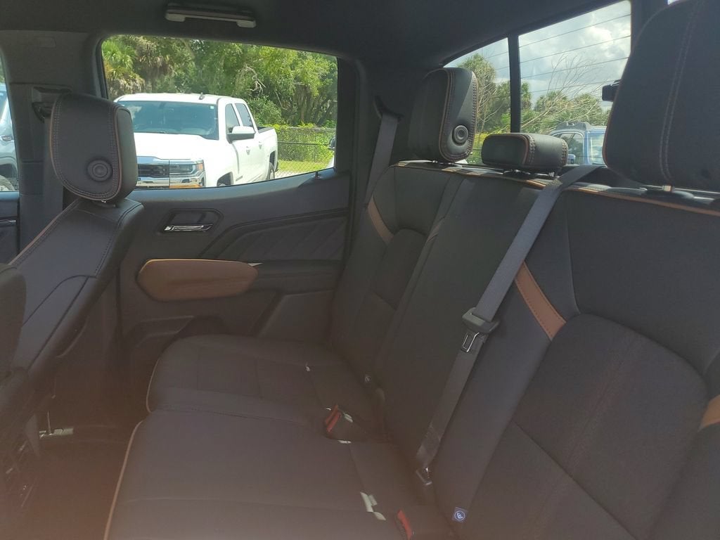 2025 GMC Canyon AT4