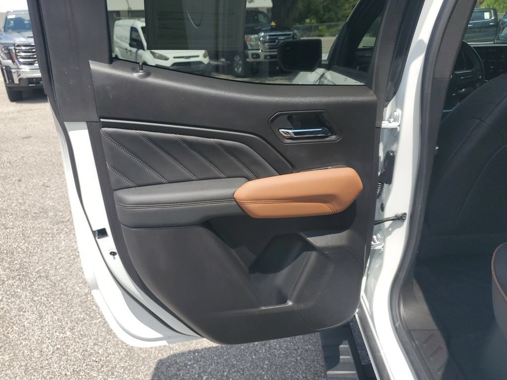 2025 GMC Canyon AT4
