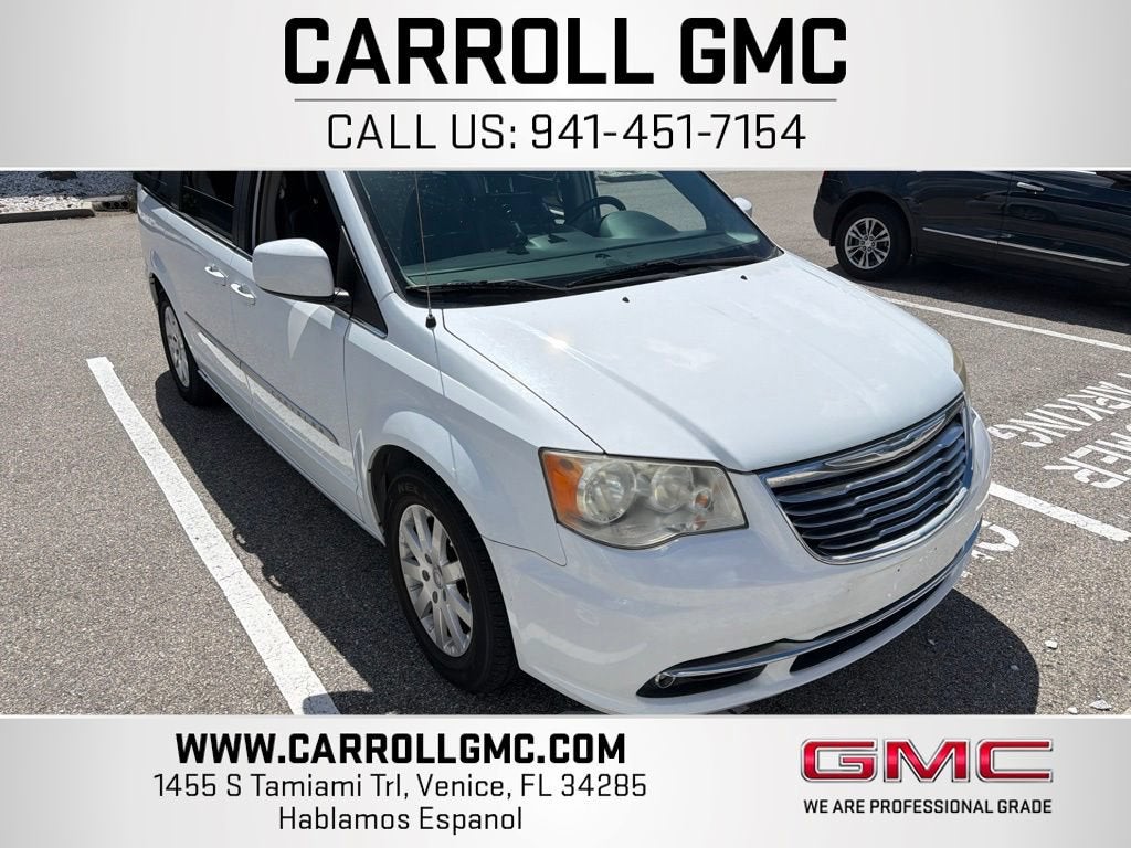 2016 Chrysler Town & Country Touring