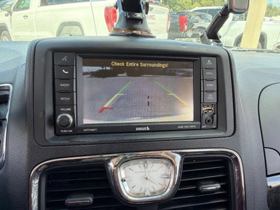 2016 Chrysler Town & Country Touring