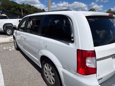 2016 Chrysler Town & Country Touring