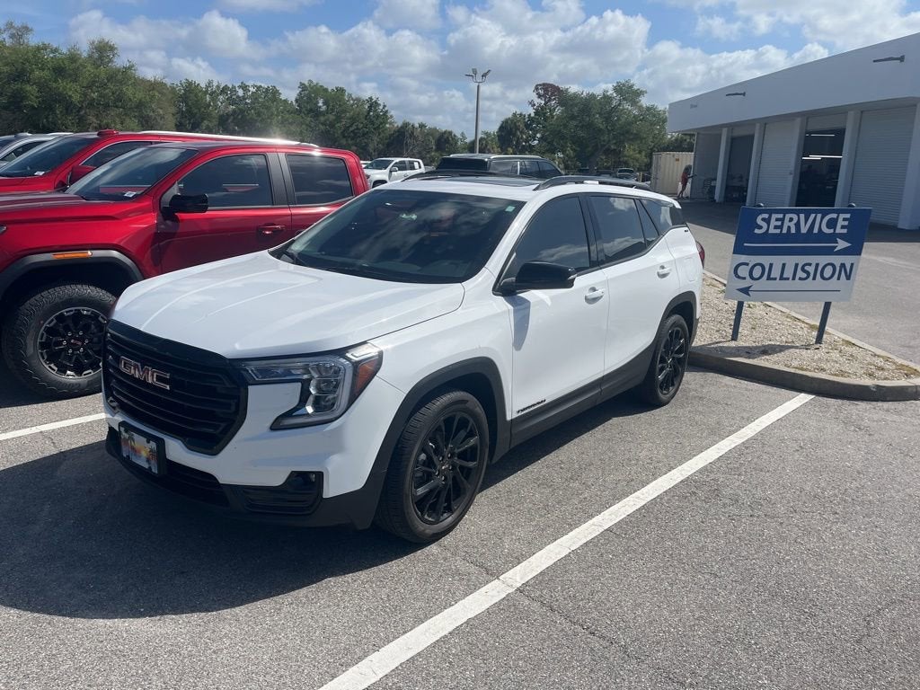 2023 GMC Terrain SLT