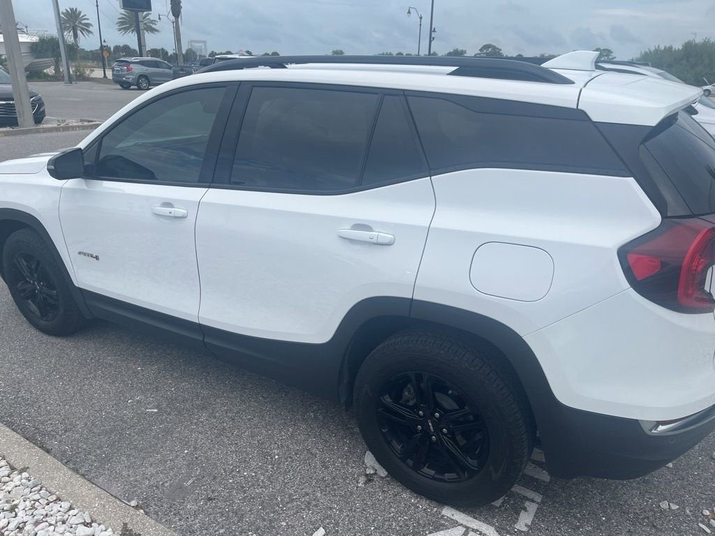 2023 GMC Terrain AT4
