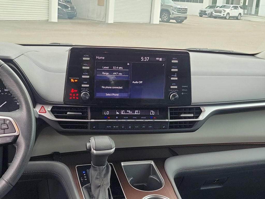 2023 Toyota Sienna XLE
