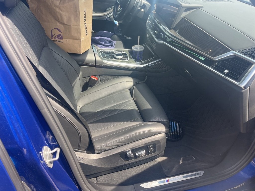 2023 BMW X7 M60i