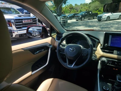 2023 Toyota RAV4 Hybrid XLE Premium