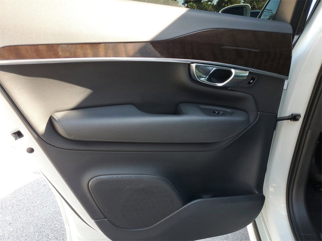 2019 Volvo XC90 Momentum