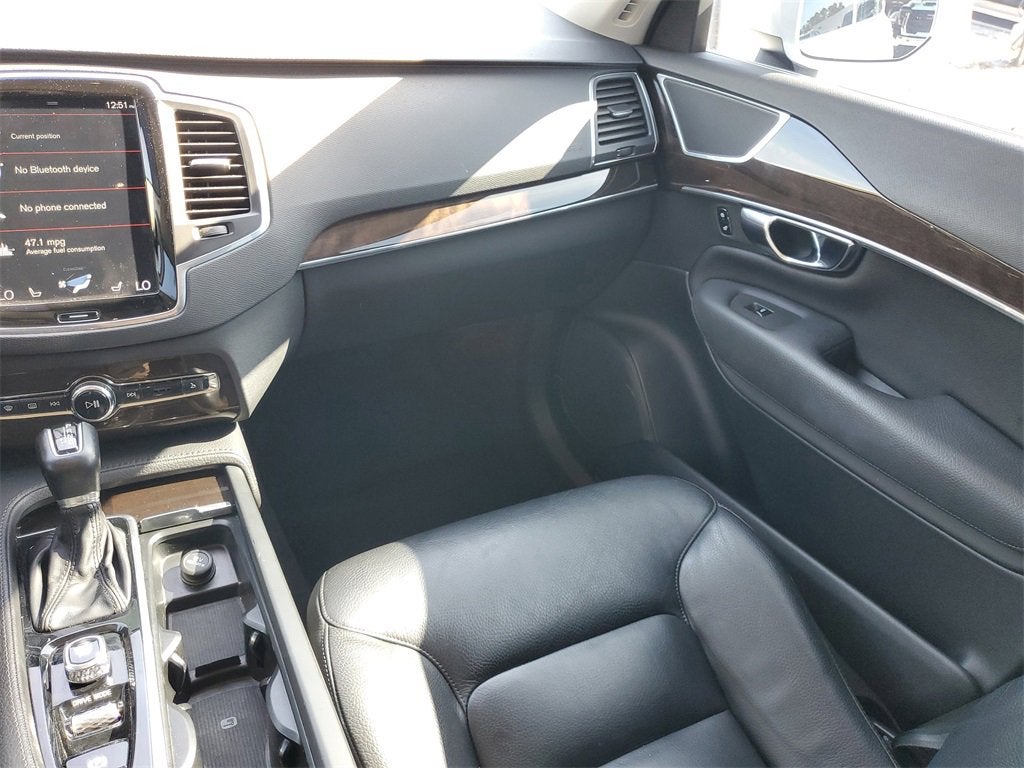 2019 Volvo XC90 Momentum
