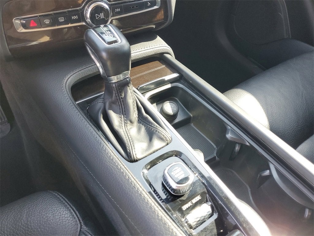 2019 Volvo XC90 Momentum