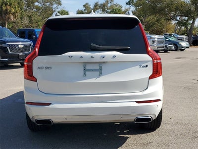 2019 Volvo XC90 Momentum